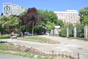 FOTO. Parcul din zona Spitalului Judeţean Satu Mare a intrat în reabilitare