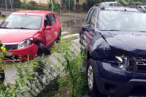 Accident în Târgovişte, în micro 11. S-au înregistrat pagube materiale