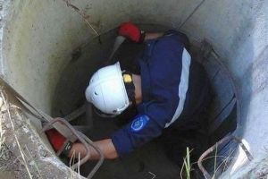 Erou în timpul liber: Un pompier din Aiud a extras singur persoana căzută în fântână, la Gârbova de Sus