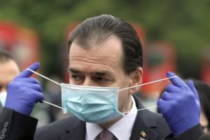 Măşti GRATIS pentru peste un milion de români: Ordonanţa, adoptată astăzi de Guvern