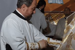 Fostul episcop al Huşilor, reţinut pentru viol şi abuz sexual