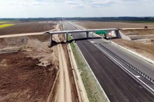 Filmare aeriană: Cum arată secţiunea Biharia - Borş a Autostrăzii Transilvania (VIDEO)