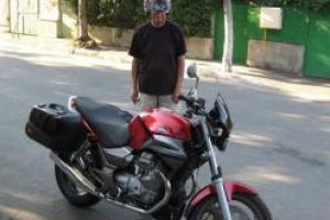#ConstantaEsteBine: Calare pe motoare la 90 de ani. Constanteanul Mircea Panaitescu asteapta sa porneasca din nou la drum