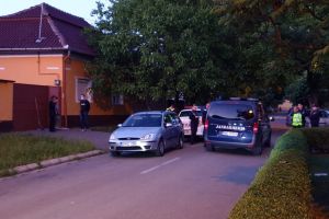 Scandal cu pumni şi cuţite în Oradea: Două persoane au ajuns la spital, iar 5 la sediul Poliţiei (FOTO)