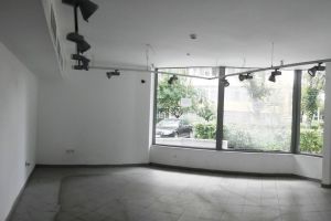 Oportunitate de afacere! Primăria Botoşani scoate la licitaţie, pentru închiriere, 17 spaţii comerciale în municipiu