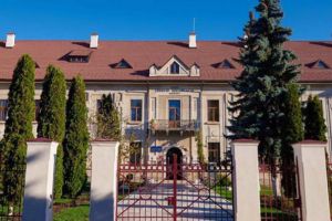 Clasa a V-a, din toamna anului şcolar 2020-2021, la Colegiul „Eudoxiu Hurmuzachi” Rădăuţi