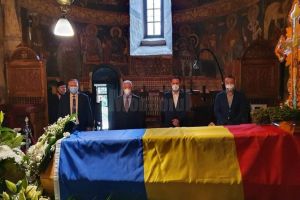 Un ultim omagiu din partea Primăriei Suceava pentru ÎPS Pimen, Arhiepiscopul Sucevei şi ...