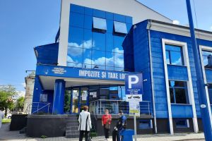 Închis la Taxe şi Impozite Bistriţa după ce o salariată a fost depistată cu Covid-19. Când se reia activitatea
