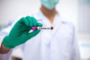 Scade numărul cazurilor noi de coronavirus. Câte au fost în ultimele 24 de ore