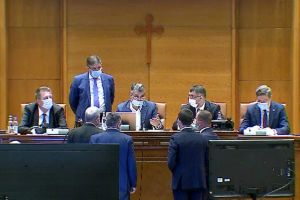 Modificarea adusă de parlamentari hotărârii privind starea de alertă creează probleme. Orban: ”Vor fi întârzieri”