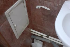 FOTO VIDEO Dezastrul produs de persoanele cazate în centrele de carantină din Braşov