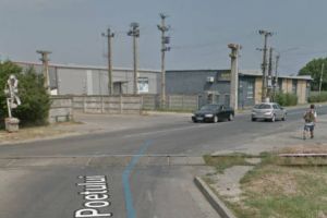 Biciclist omorât de tren, în Arad, după ce a trecut pe lângă coloana de maşini
