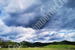 Weekend cu vreme schimbătoare! Se aşteaptă şi ploi
