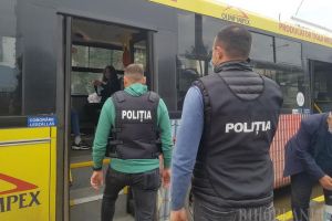 La comanda prefectului Ţiplea, poliţişti şi jandarmi verifică dacă orădenii şi bihorenii poartă măşti în spaţiile închise. Au descoperit că mulţi nu o fac... (FOTO)