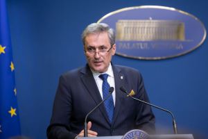 VIDEO| Petrecerile în timpul stării de alertă: Câte persoane pot participa la un eveniment într-un apartament sau la o nuntă, botez sau înmormântare. Explicaţiile ministrului Vela