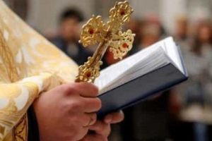 Reguli noi pentru slujbele religioase oficiate în interior