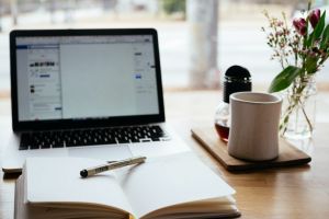 Prima mare instituţie de învăţământ care mută cursurile studenţilor în online
