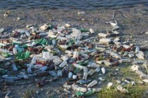 Poluarea cu plastic din oceane este posibil să fi fost “mult subestimată”