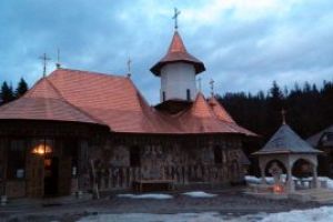 Regulile privind accesul în lăcaşurile de cult, publicat în MO. Slujbele din interior se pot organiza cu maximum 16 persoane