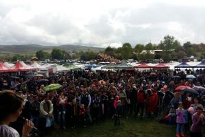 Târgul de toamnă de la Chiochiş a strâns toată Valea Meleşului (FOTO)