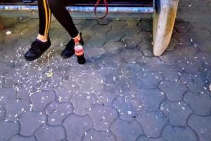 FOTO ȘTIREA TA| „Civilizaţie” pe Bulevardul Transilvaniei: La spart seminţe in vremea pandemiei