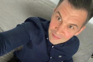 Mori! Ministrul Sportului, in CHILOTI la TV. A SCĂPAT camera în timp ce era LIVE