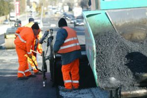 Atenţie şoferi! Luaţi în calcul că săptămâna aceasta se lucrează pe următoarele drumuri judeţene