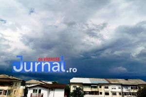 Atenţionare meteo: Început de săptămână cu ploi şi vijelii