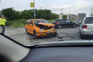 Accident în Oradea: O femeie a ajuns la spital (FOTO)