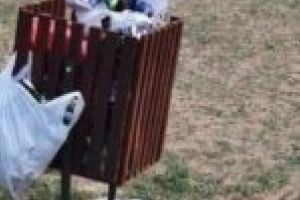 FOTO. Când omul este principalul duşman al naturii… Amenajările făcute prin proiectul ECO Timiş au fost vandalizate