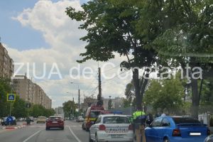 Constanta: Accident rutier pe bulevardul Alexandru Lapusneanu. Doua masini, implicate (galerie foto)   
