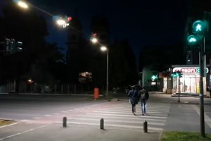 Trecerile de pietoni din oraş, ILUMINATE SUPLIMENTAR pentru prevenirea ACCIDENTELOR