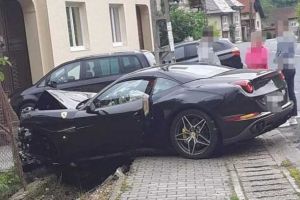 Cine este proprietarul Ferrari-ului făcut praf la Șugag. Potrivit evz.ro este un cunoscut politician din judeţul Alba