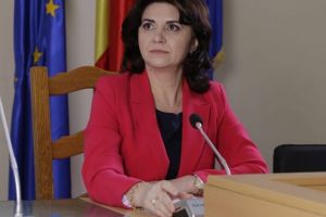Camera Deputatilor. Monica Anisie: Scoala romaneasca e sub nivelul provocarilor generatiilor actuale de elevi“ (video) 