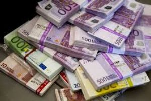 Ministerul Economiei intenţionează să acorde fonduri de un miliard de euro companiilor afectate de SARS-C0V-2
