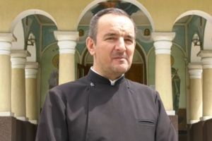Preotul din Ilva Mică infectat cu noul coronavirus despre simptome, tratament şi reacţiile oamenilor