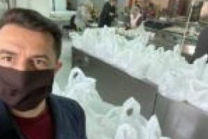 Dar din dar se face Rai! Mii de porţii de mâncare au ajuns la nevoiaşii din Moldova Nouă prin campania „Gătim pentru un zâmbet”