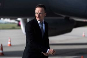 Ministrul de Externe din Ungaria, Péter Szijjártó, va vizita astăzi Alba Iulia, Cluj şi Bucureşti, într-un context sensibil al relaţiilor bilaterale