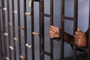 Botoşănean capturat de poliţişti şi băgat după gratii
