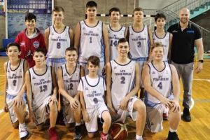 Baschetul juvenil îşi desemnează campionii la vară