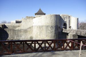 Doar trei vizitatori la Cetate şi Muzeul Satului Bucovinean în prima jumătate de zi de ...