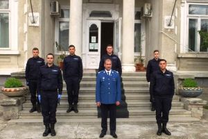 FOTO: Șase elevi aflaţi în stagiul de practică la Jandarmeria Vrancea au depus jurământul militar