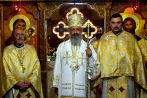 FOTO: Părintele Valentin Vârva, investit oficial protop al Reghinului