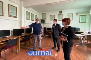 FOTO: Prefectul şi adjunctul Inspectoratului Școlar, vizită în scolile din municipiul Focşani