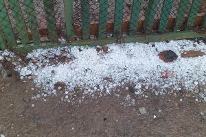 Cod galben în Bihor: Grindină şi descărcări electrice în mai multe localităţi