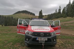 Octogenarul din Bihor care a plecat de acasă a fost găsit rănit într-o râpă. A fost scos cu ajutorul Salvamont