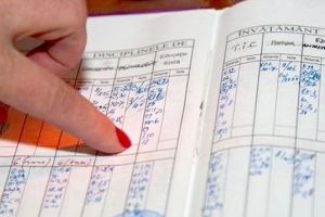 Precizări noi de la Ministerul Educaţiei – Cu ce situaţii se pot confrunta elevii şi profesorii la încheierea mediilor