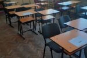 Școlile din Oţelu Roşu au fost dotate de către administraţia publică locală