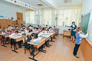 MII DE ELEVI NU VOR SĂ REVINĂ ÎN BĂNCI PENTRU PREGĂTIREA EXAMENELOR