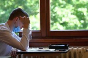 Măştile necesare susţinerii examenelor de Bacalaureat şi Evaluare Naţională NU au fost încă achiziţionate. Anunţul Ministrului Educaţiei